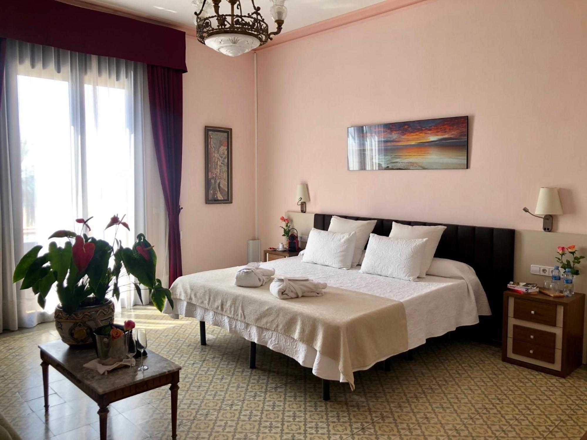 Hotel Llar De Capitans Masnou Szoba fotó