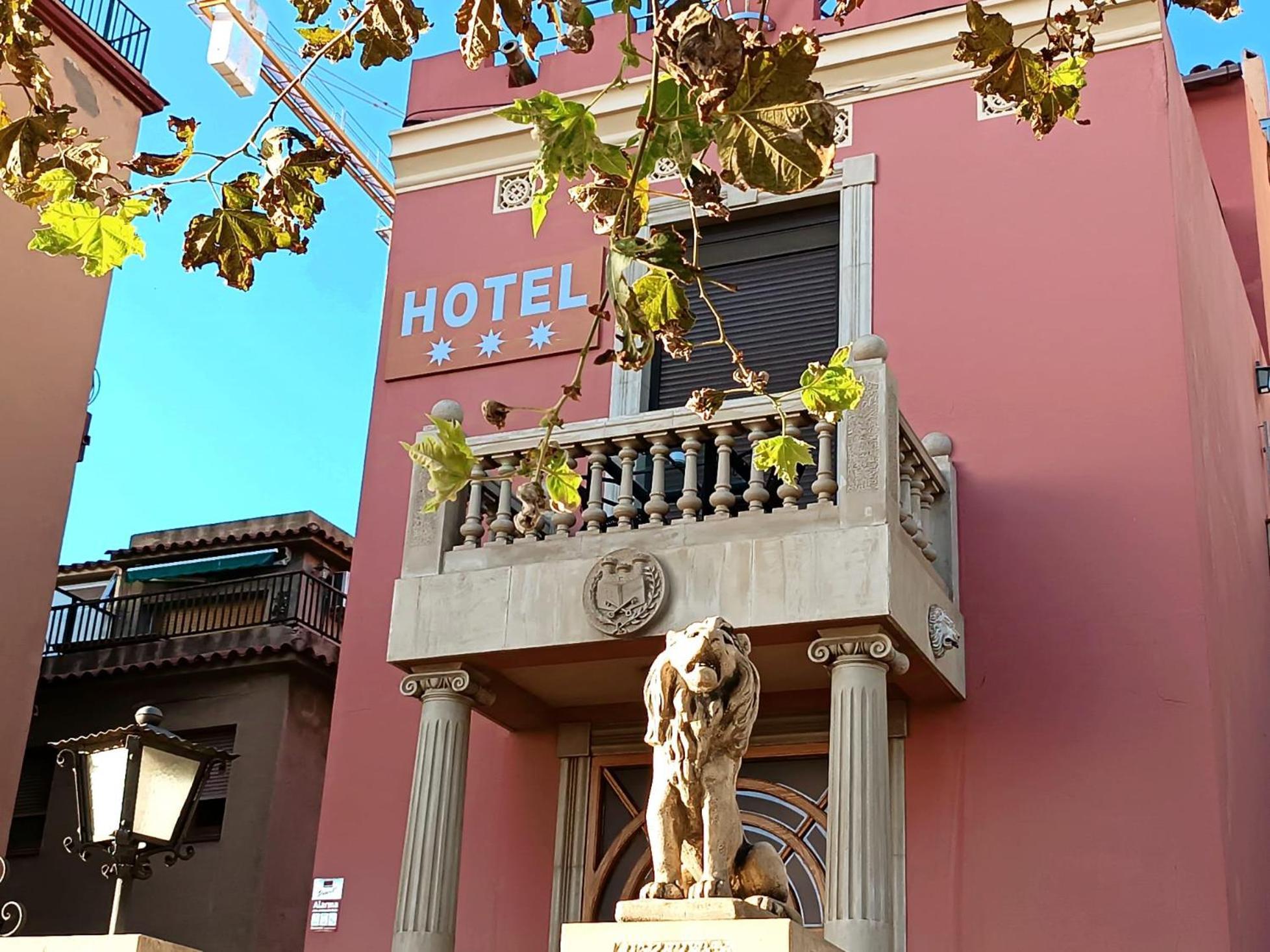 Hotel Llar De Capitans Masnou Kültér fotó