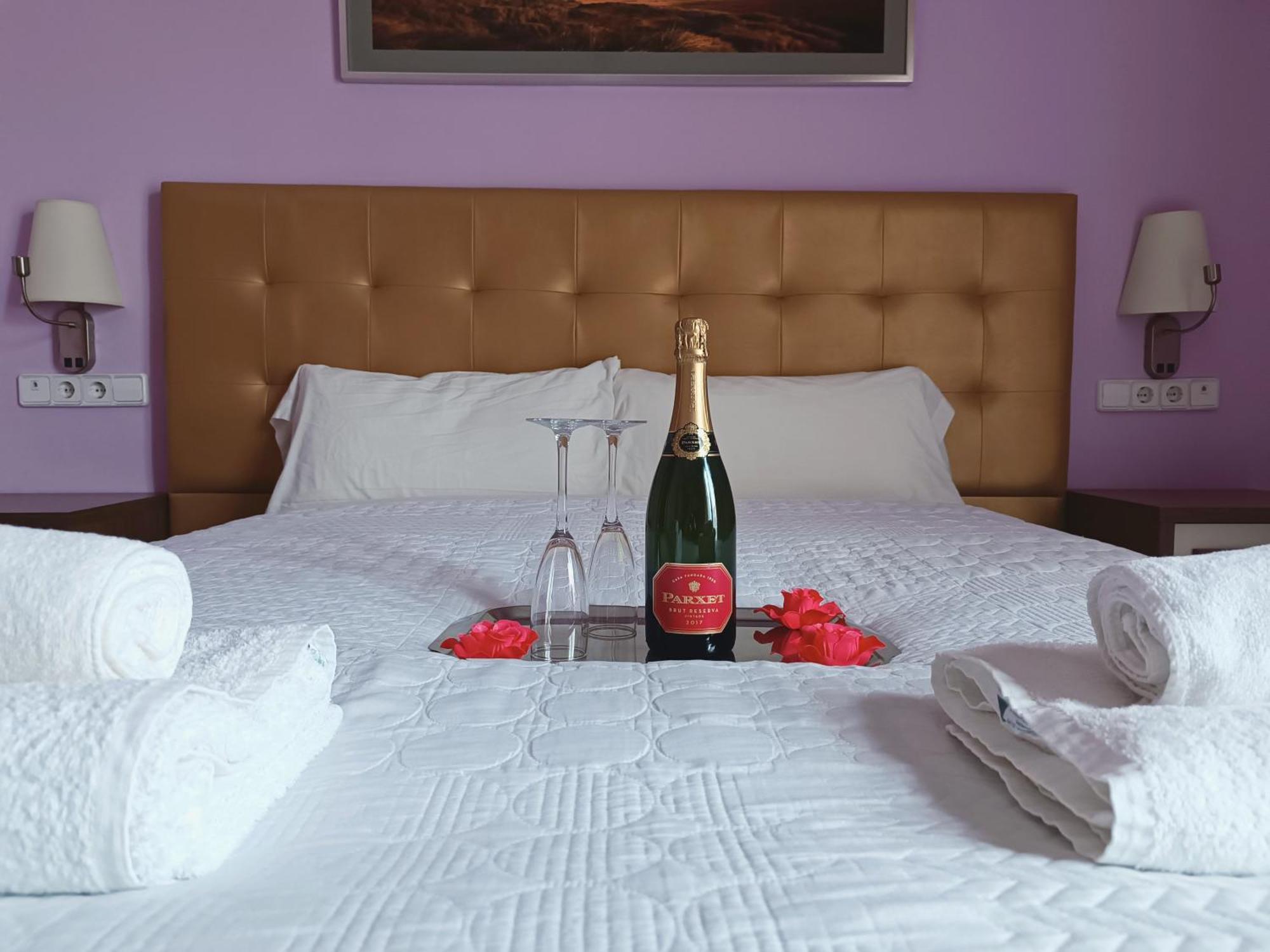 Hotel Llar De Capitans Masnou Kültér fotó