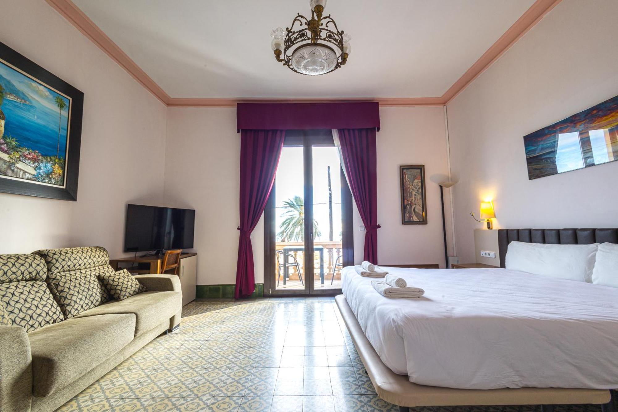 Hotel Llar De Capitans Masnou Kültér fotó