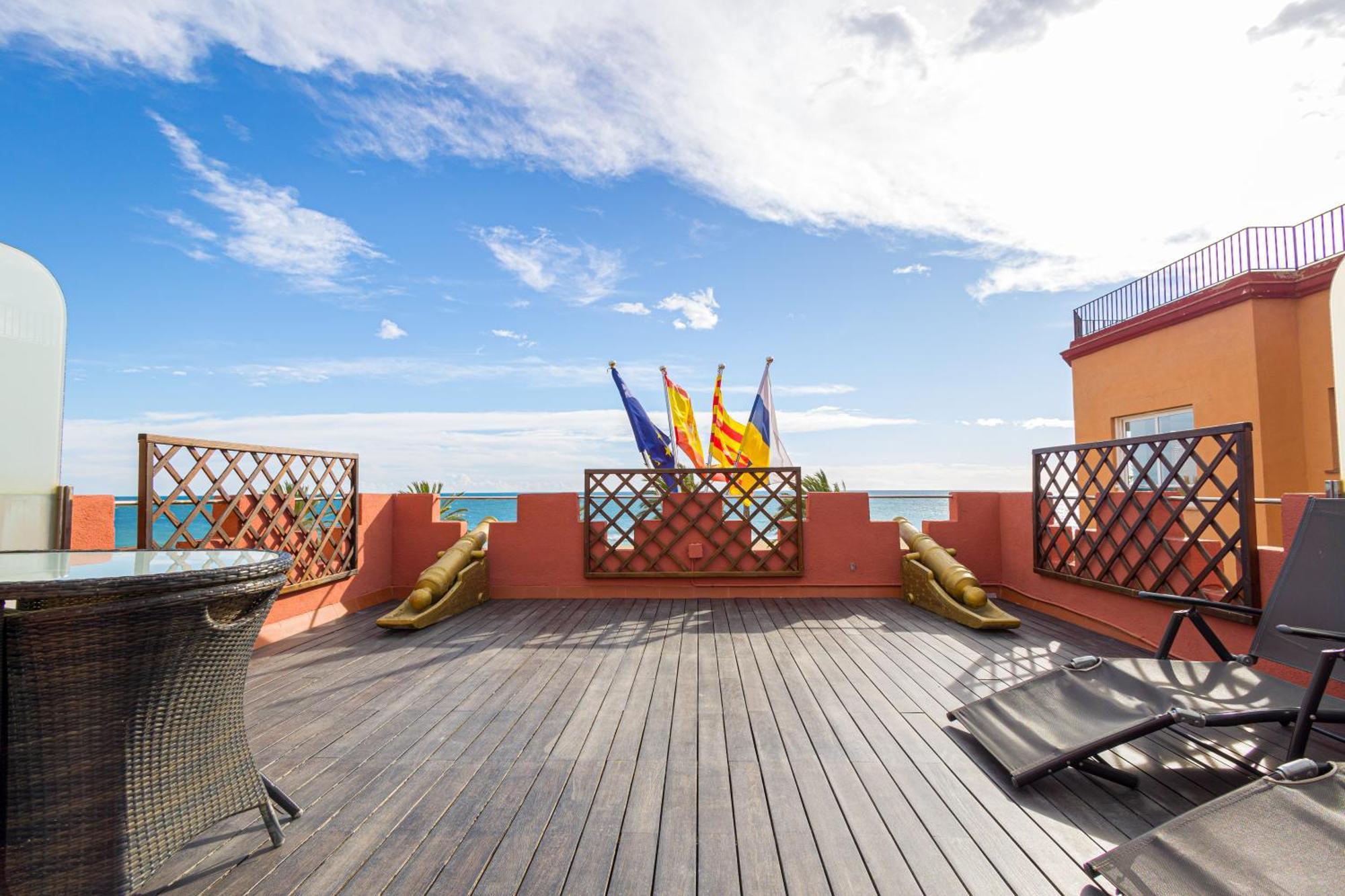 Hotel Llar De Capitans Masnou Kültér fotó