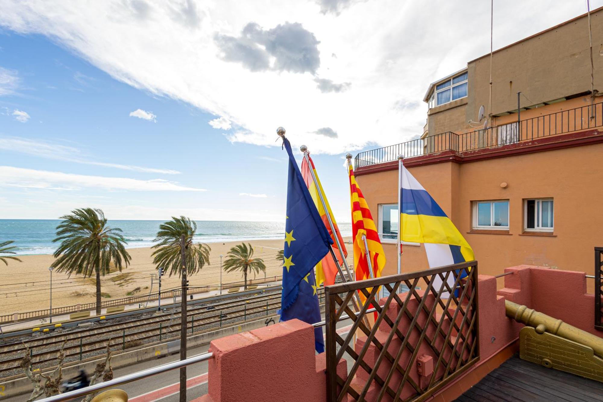 Hotel Llar De Capitans Masnou Kültér fotó